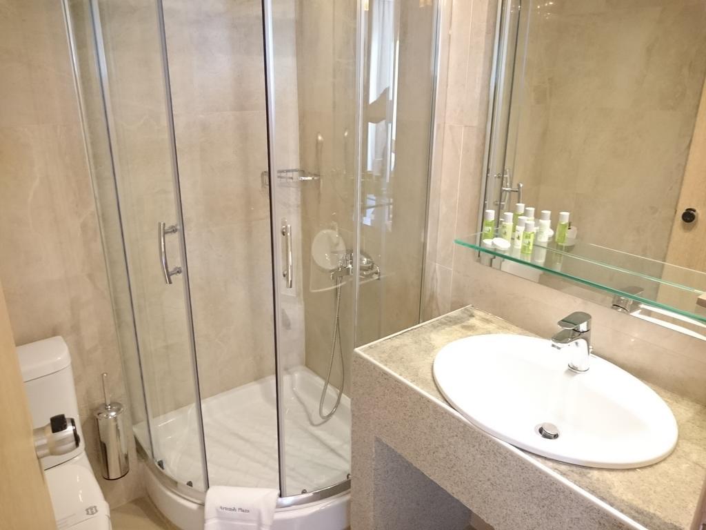 Artemis Plaza Aparthotel Ajía Paraszkeví Szoba fotó