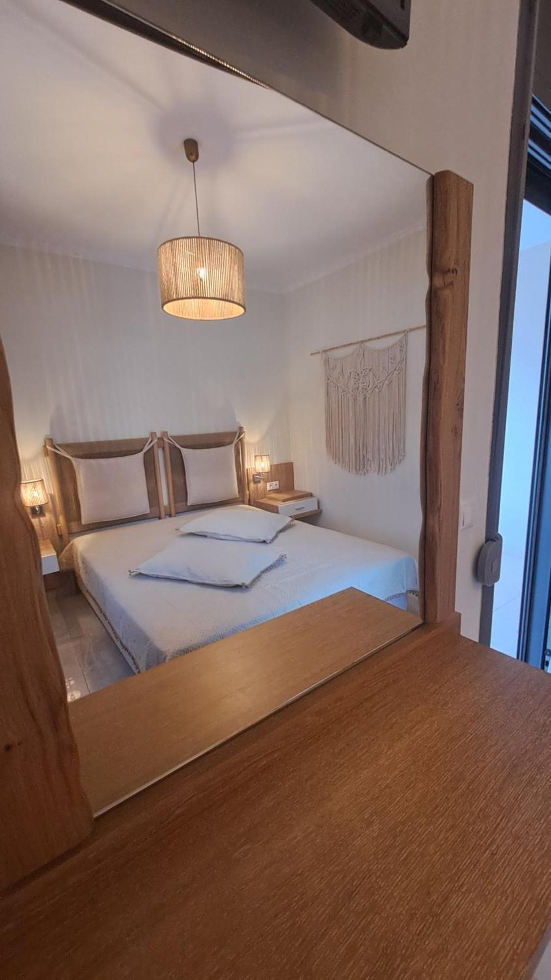 Artemis Plaza Aparthotel Ajía Paraszkeví Kültér fotó